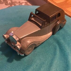 Collectible Avon aftershave bottle